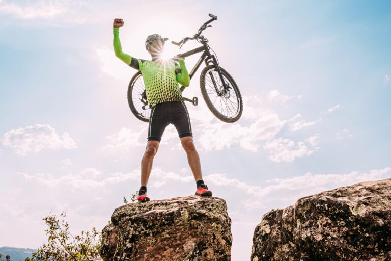 Treino de Musculação e Andar de Bicicleta: Uma Combinação Eficiente para a Saúde e Performance